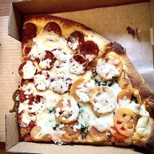 Two irresistible slices - one with linguica and the other margherita!