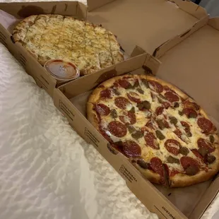 Cheese Bread &amp; pepperoni with sausage medium pizza