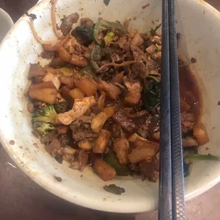 Mixture of lamb, tofu, mushrooms and other staff