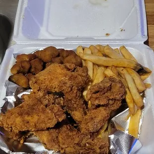 food, chicken wings, chicken, bbq wings, fried chicken, fried chicken wings, poultry, bbq chicken, chicken wings and fried chicken