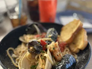 Lucky Lobster Co