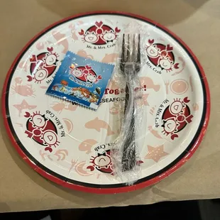 Very attractive and very well place on table! Disposable  gloves, wet towels and utensils!