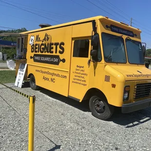 Mr. A&apos;s Beignets food truck