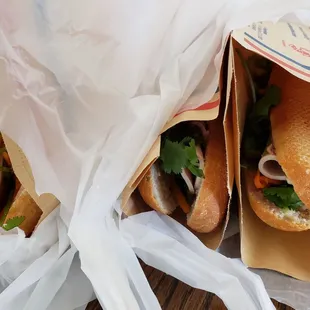 Veggie in a separate bag,  very nice.