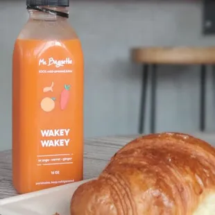 croissant / wakey wakey