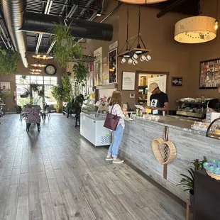 The coffee shop. Its so cute, right?!?!
