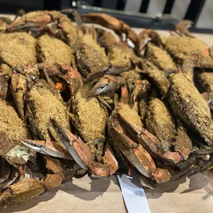 Dozen large male crabs