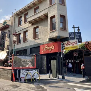 a view of the outside of a restaurant