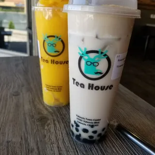 Peach Oolong Tea with Tiramisu Foam