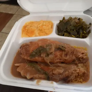 Aunt B's Turkey Wings with Gravy