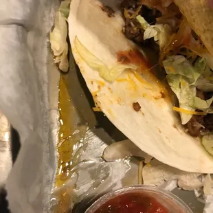 Don't get the beef tacos unless you like pools of OIL!! Gross!!!!