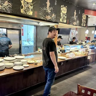 sushi and sashimi, interior