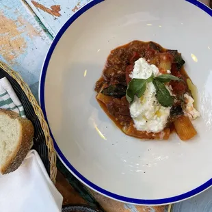 rigatoni burrata e melenzane