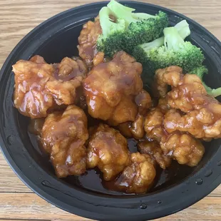 Chicken with Broccoli Dinner Special