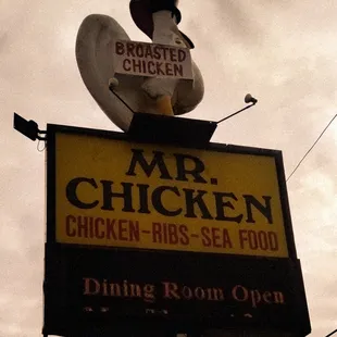 a sign for a restaurant