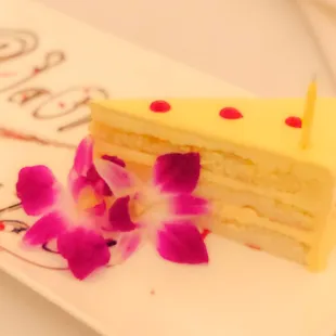 Birthday wishes to all my fellow Leo's !! Mr Chow happy birthday wishes and free dessert !! Thank you !!