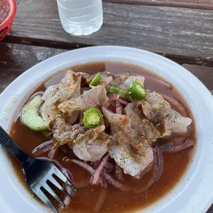 Tostada de agua chile rojo