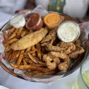 Seafood Combo Basket