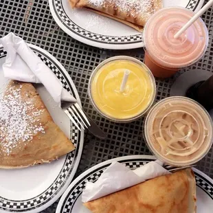 Coffee, smoothies, dessert crepes w/ sugara &amp; a savory crepe