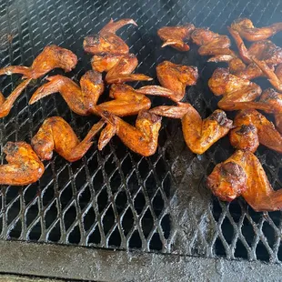 chicken wings on the grill