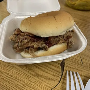 Pulled pork sandwich