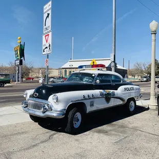 4.10.21 Police Car