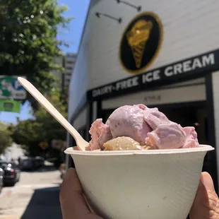 Split scoop- caramel almond + strawberry