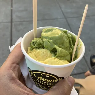 Tumeric and (maybe) green tea? They're the only flavors that look this color so you won't miss it