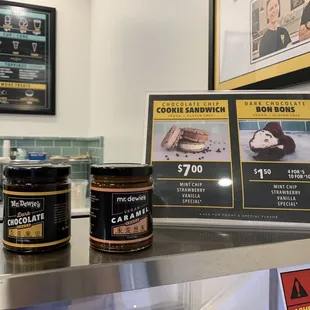 Cookie sandwich &amp; bon bons