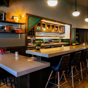Full liquor license cocktail bar