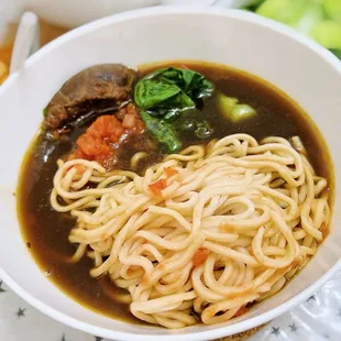 Tomato with Beef Noodle Soup
