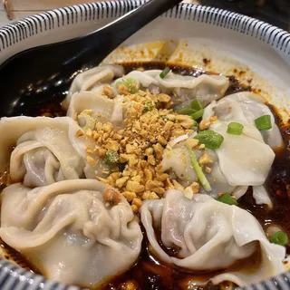 C8. Hot Oil Pork with Vegetable Wonton