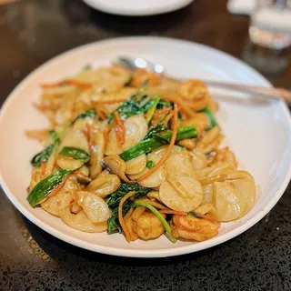 G4. Shrimp Fried Rice Cake