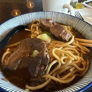 D1. House Special Beef Noodle Soup