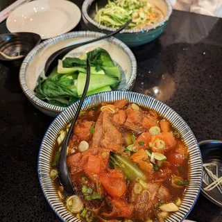 D4. Tomato with Tendon Noodle Soup