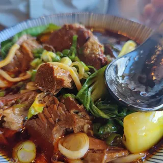 D6. Mala Spicy Beef Noodle Soup