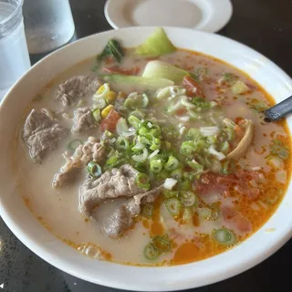 Tomato with angus beef rice noodle soup