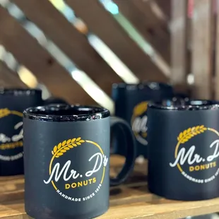 mugs merch