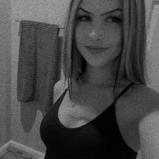 Mia M.