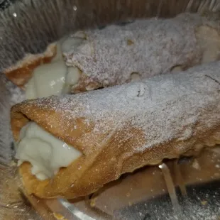 Cannolis