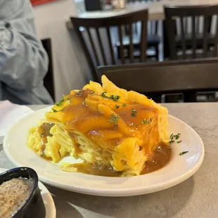 Mac &amp; Cheese with gravy