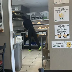 That the cook , knocking out those tickets