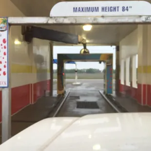 The wash tunnel has No brushes.