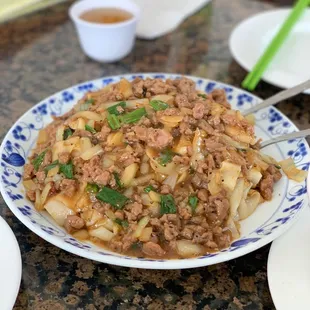 Black pepper beef chow fun