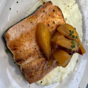Salmon with peach chutney