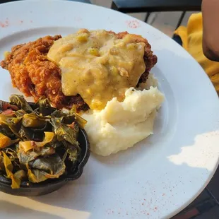 Fried chicken with mashed potatoes &amp; collard greens