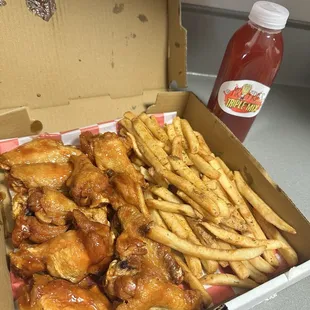 Chicken Box ( 10 WingsFriesTriple Mix)