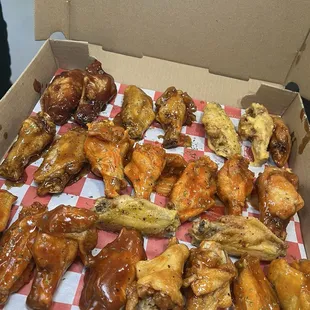 Chicken Box ( 10 WingsFriesTriple Mix)