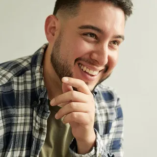 Sebastian G.