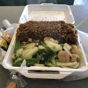 Came back the next day for more! Shrimp Kow lunch special.